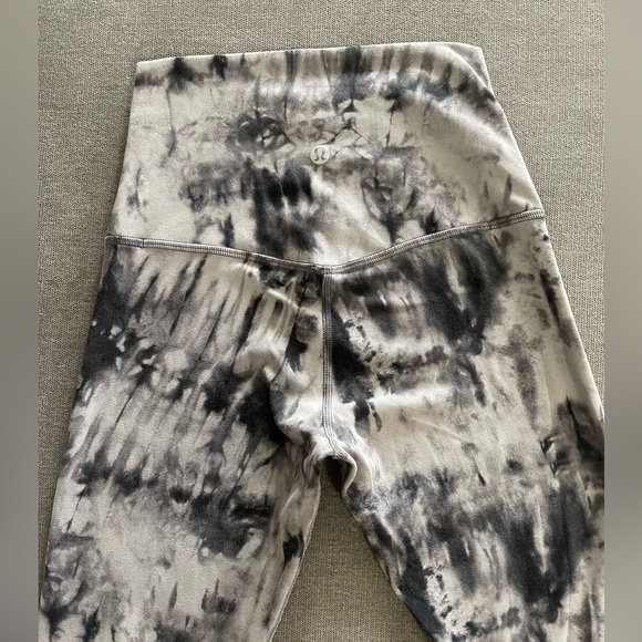 Lululemon align 25” pant - Picture 2 of 5